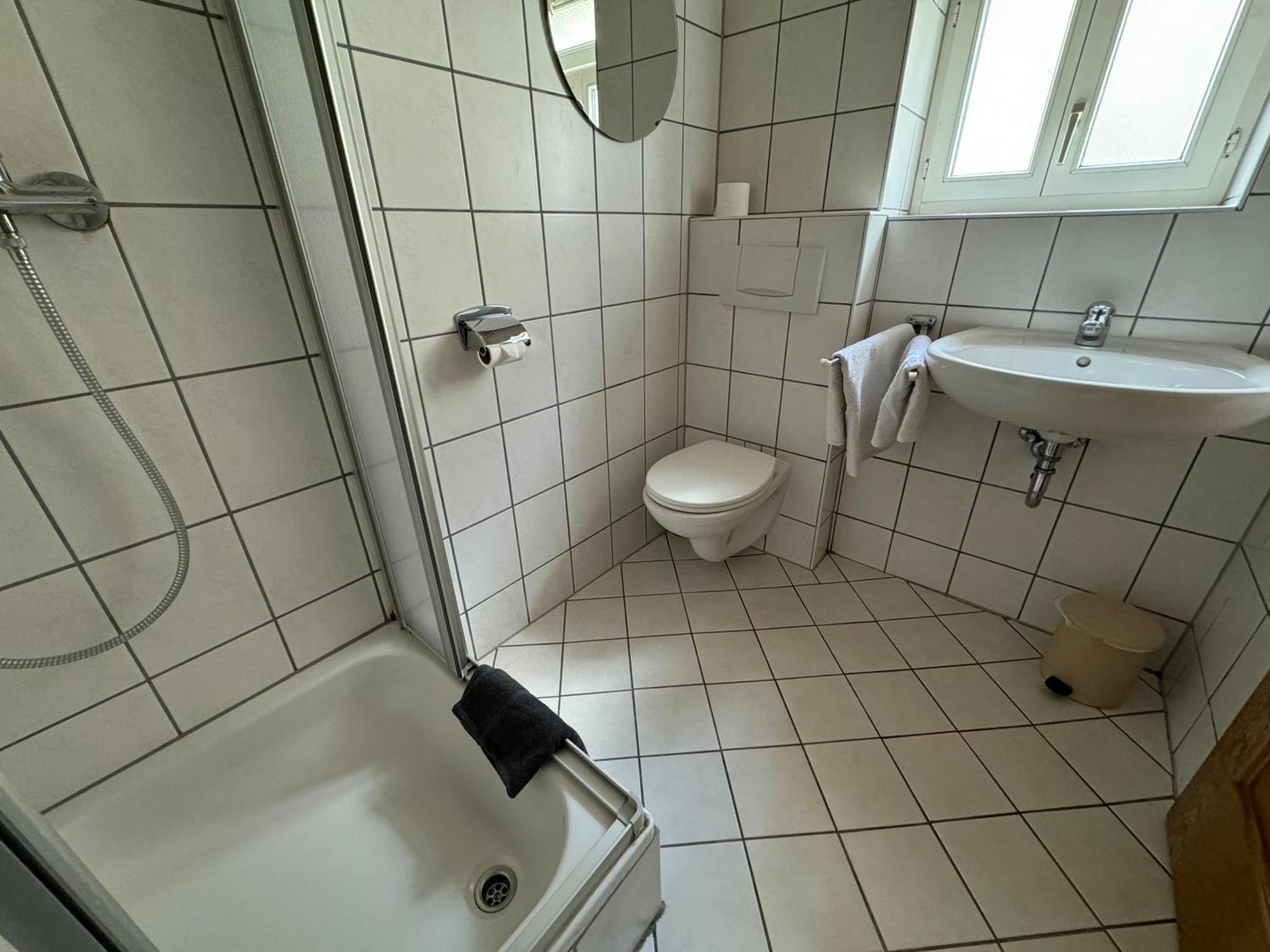 Zur Goldenen Krone Pension Stadtallendorf Exteriér fotografie