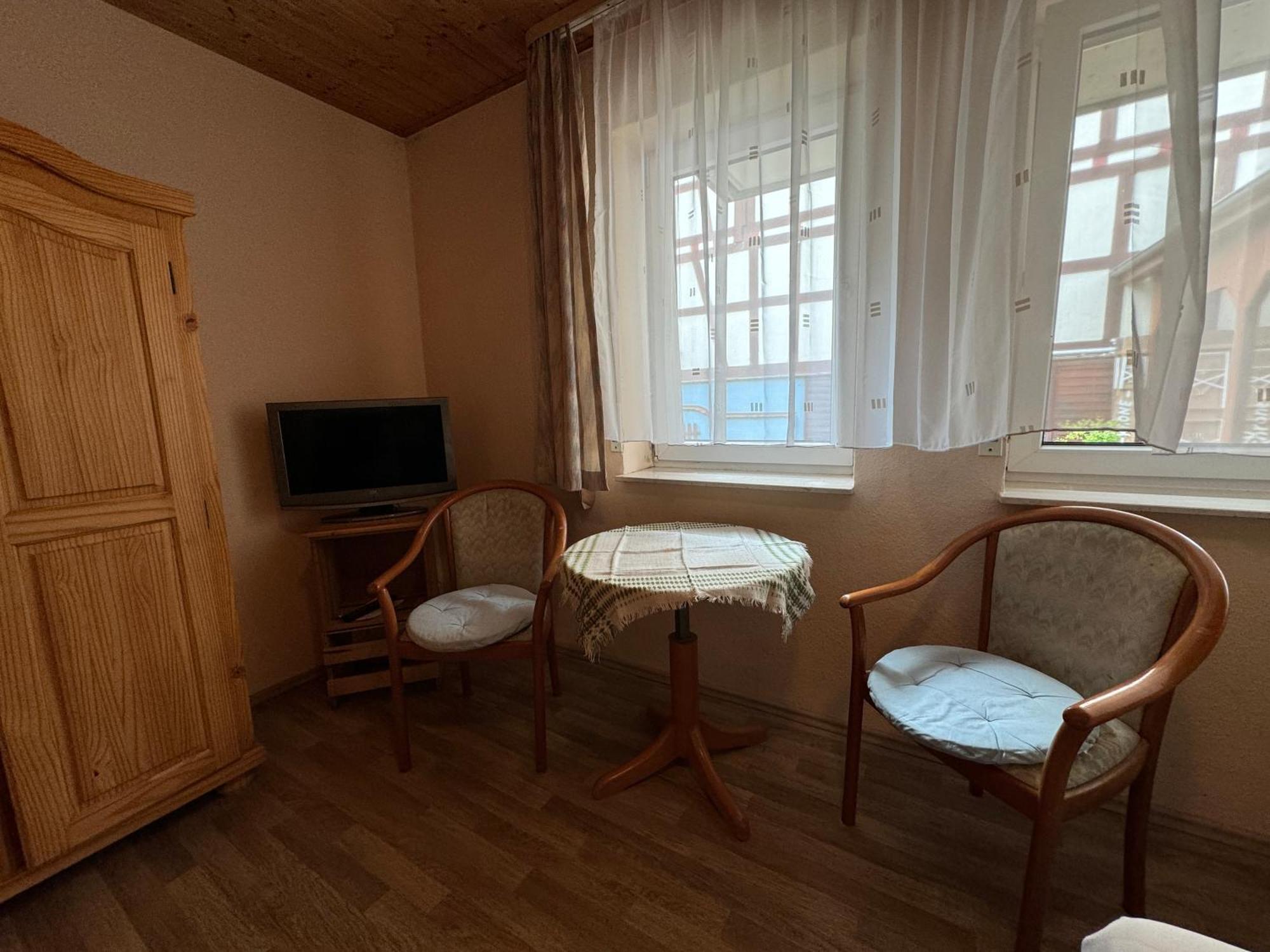Zur Goldenen Krone Pension Stadtallendorf Exteriér fotografie